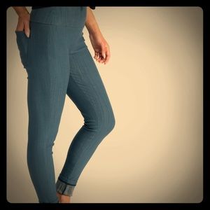 Like NEW Agnes & Dora Knit Denim Jeggings